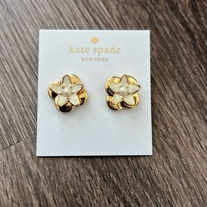 NWT Kate spade flower earrings